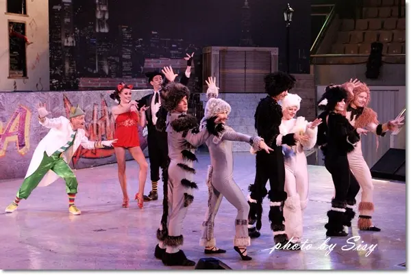 【雲林景點】劍湖山世界主題樂園（下）~劍湖山園外園~全國首創夜間最大遊憩公園~ 母親節優惠 燈海瀑布 流泉花坡 艾菲娜的美妙人生 泰國魅麗秀（人妖秀）