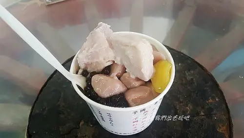大甲芋頭城。芋泥吃起來就像在吃冰淇淋那麼滑順