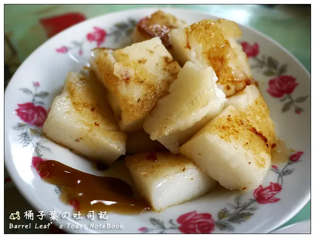 【店面小吃】花蓮市│廟口紅茶 -- 便宜好喝鋼管紅茶+24小時古早味早餐點心