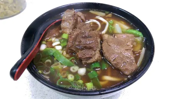 天津牛肉麵：香濃又大塊(苗栗市)
