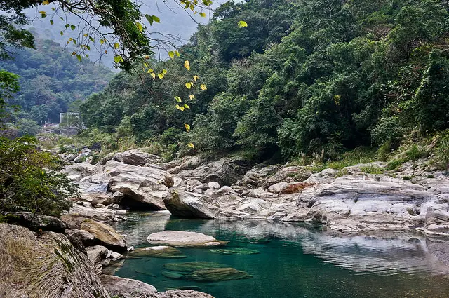 2014 春 洄瀾記遊 1-1 坐火車去玩啦!! 太魯閣號->花蓮->租車->慕谷慕魚