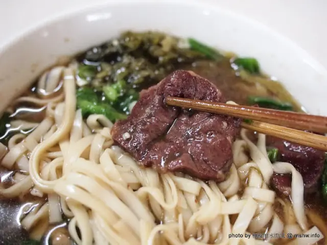 肉太硬,麵太爛!應該點小碗的:( ~ 苗栗銅鑼