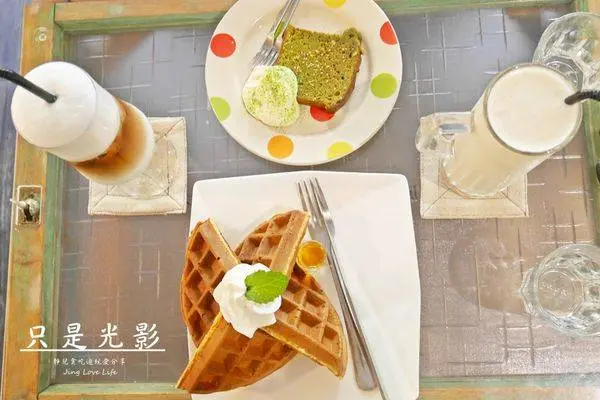 ★食★桃園→【只是光影獨立咖啡廳】隱藏在巷弄內的貓咪咖啡廳/文靜的氛圍VS慵懶的午後