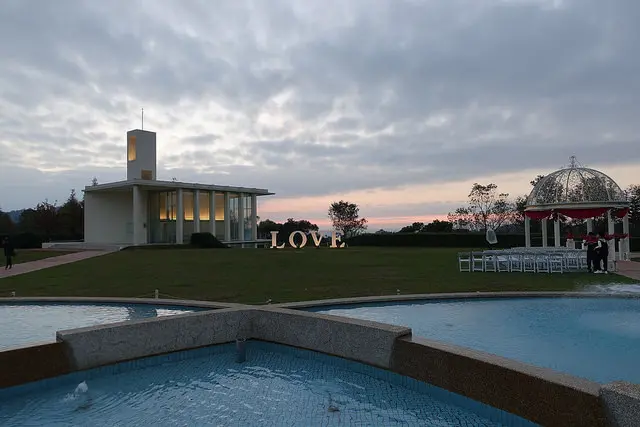 (胖樺遊記)愛與幸福的莊園「心之芳庭」/台中北屯區必訪景點/露天唯美buffet婚宴/客製化求婚/百人尾牙