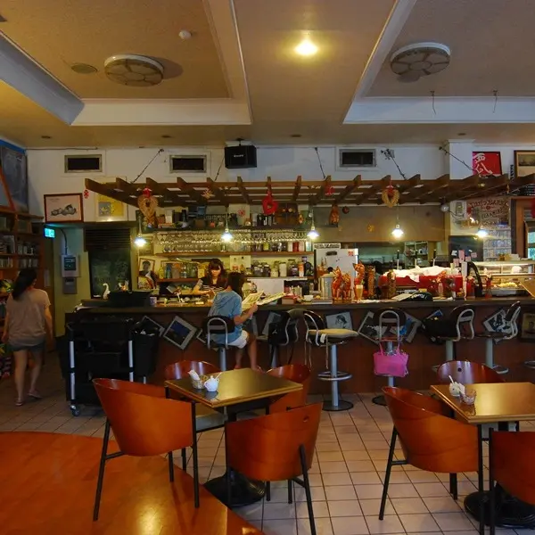 蘇格貓底 二手書.咖啡.簡餐