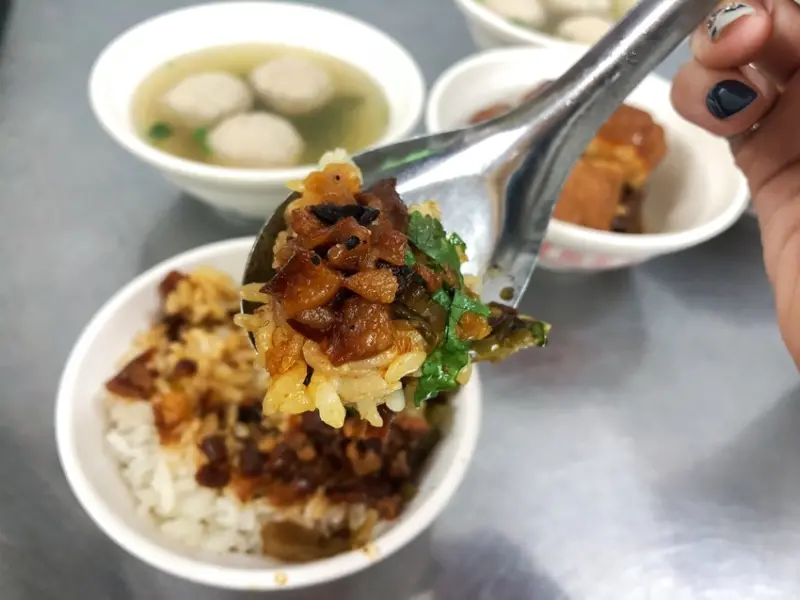 【慧。愛笑的吃貨】柳家肉燥飯.新竹城隍廟.古早味傳統小吃