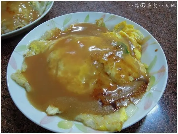 『南投。埔里』王記蚵仔煎||鄉間小鎮必吃的老滋味,推蚵仔煎蓋飯&蛋煎蓋飯