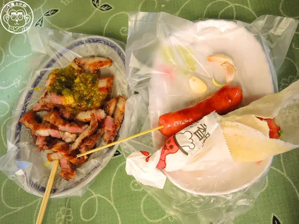 呷飽祙【苗栗竹南･吉佈德碳烤 香腸堡 鹹豬肉】想吃美味急不得        
      