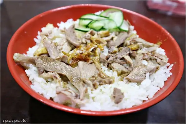 [新竹市北區]廟口鴨香飯|美味香噴銷魂鴨香飯必加半熟荷包蛋、鴨肉冬粉|城隍廟周邊必吃回訪率100%的難忘美食