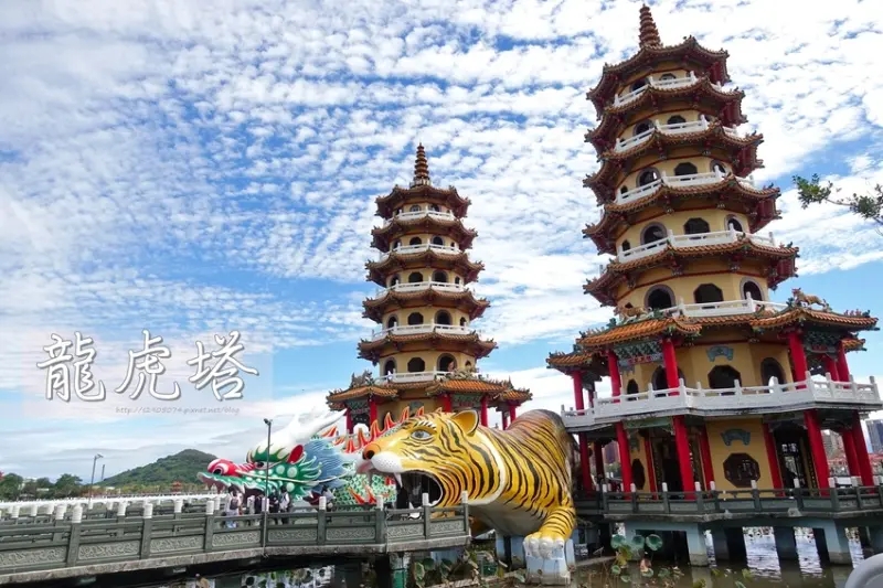 高雄左營區-蓮池潭風景區、龍虎塔、春秋閣、五里亭➤來點不一樣的親子景點吧