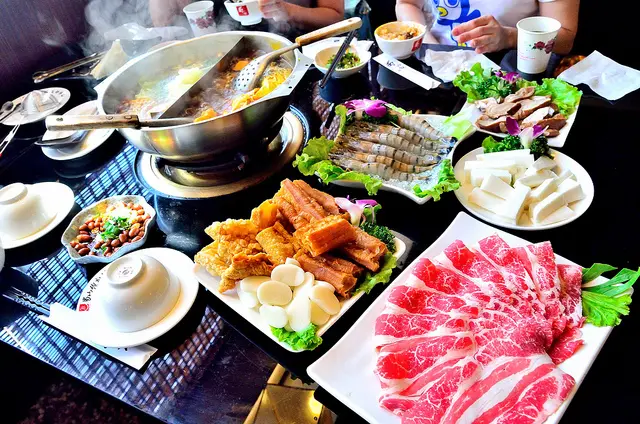 {桃園} 一鍋紅艷，煮沸人間～蜀山饌麻辣鮮鍋