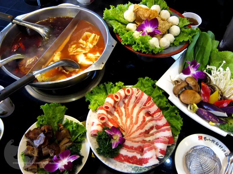 桃園火鍋 | 蜀山饌麻辣鮮鍋 ．只需鼎王一半的價格輕鬆輕享受單點等級麻辣鍋 / 2016重新開幕化身台版海底撈