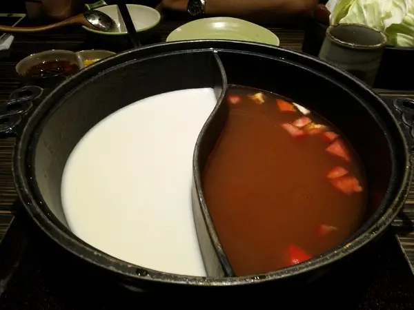 [桃園] 冬天愛吃鍋♥『恆八味屋日式火鍋』♥超讚湯頭