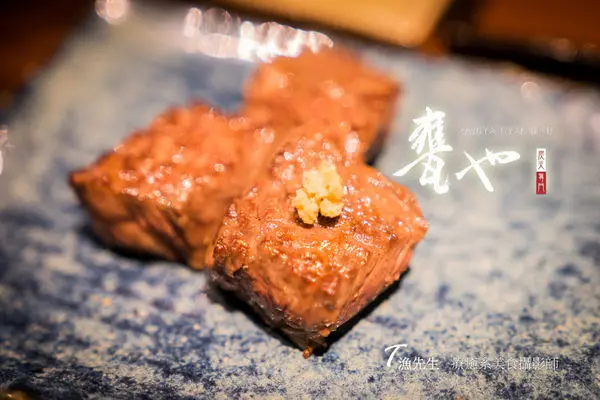 【台北好吃】甕也燒肉大安店 頂級食材 美味燒烤 澳洲和牛/魟魚鰭/東區燒肉/大安路燒烤/市民大道/微風/日式