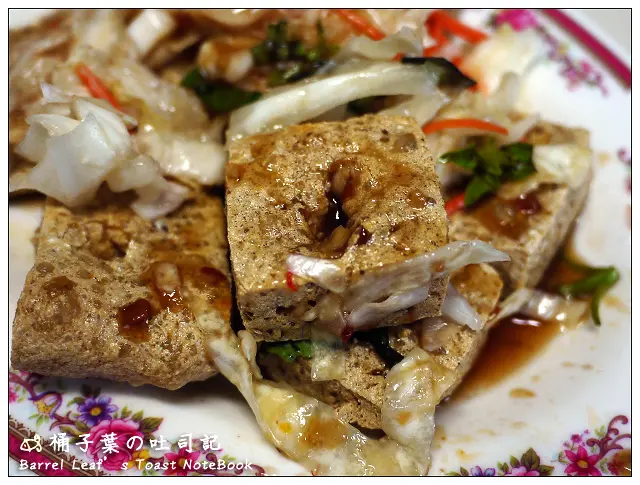 【平民小吃】台東市│阿鋐炸雞、林家臭豆腐 -- 正氣路上在地火紅小吃