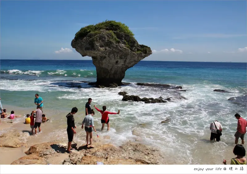 [小琉球] 經典風景區「花瓶岩」，離白沙碼頭商店街超近，玩水超方便！