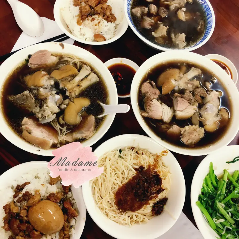 【新竹】城隍廟美食老黃豬腳大王 X 老字號豬腳有彈性帶嚼勁多膠質