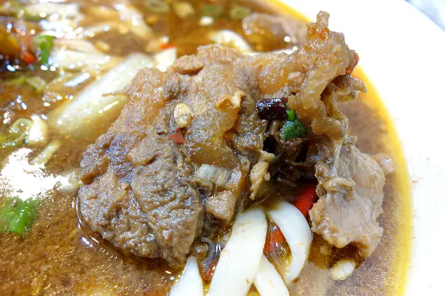 新竹隱藏版學子們最愛的牛肉麵料理，如意麵食館