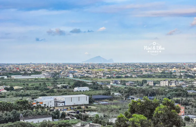 橘子咖啡 | 宜蘭夜景餐廳咖啡館，眺望龜山島、輕鬆欣賞蘭陽平原百萬夜景 Nini and Blue 玩樂食記
