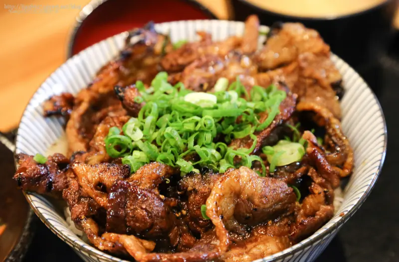 (市政府捷運站)燒丼株式會社~現場烤給你吃