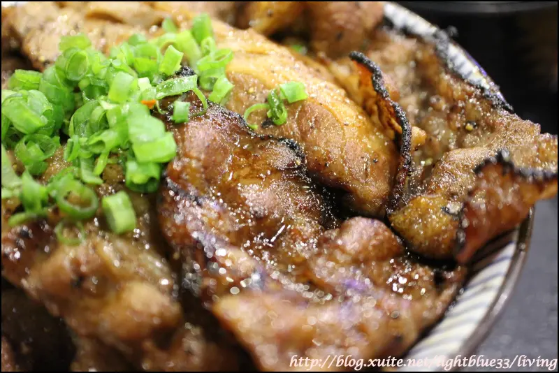 [ 世貿站．信義威秀美食 ] 淺藍 × 燒丼～大口吃烤肉丼的好選擇