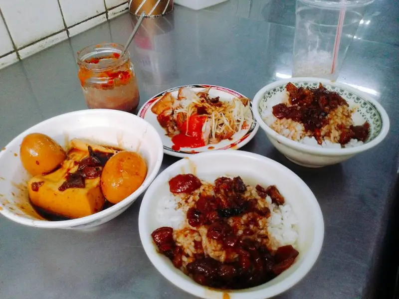 北投食記 別的部落客說北投最好吃的滷肉飯