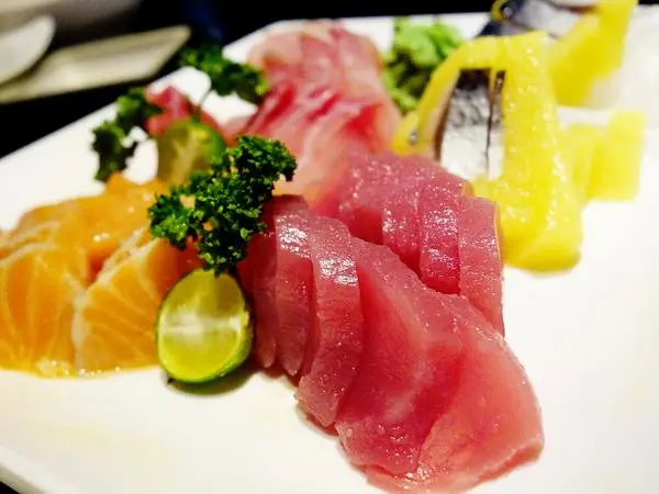 米多麗食尚居酒屋+日式料理吃到飽+生魚片、壽司、炸物、麵飯類 500元吃到飽！超便宜 新竹東區