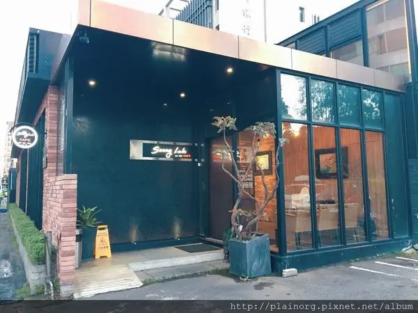 新竹東區x義式料理【陽光露露】松阪豬義大利麵/卡波那拉義大利麵/ 氣氛餐廳/ 附停車位