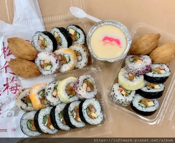 新竹壽司專賣店推薦 松竹梅壽司總匯 花壽司 豆皮壽司 綜合壽司都是外帶人氣排行必買美食 當天新鮮現做...Hsinchu Sushi store!
