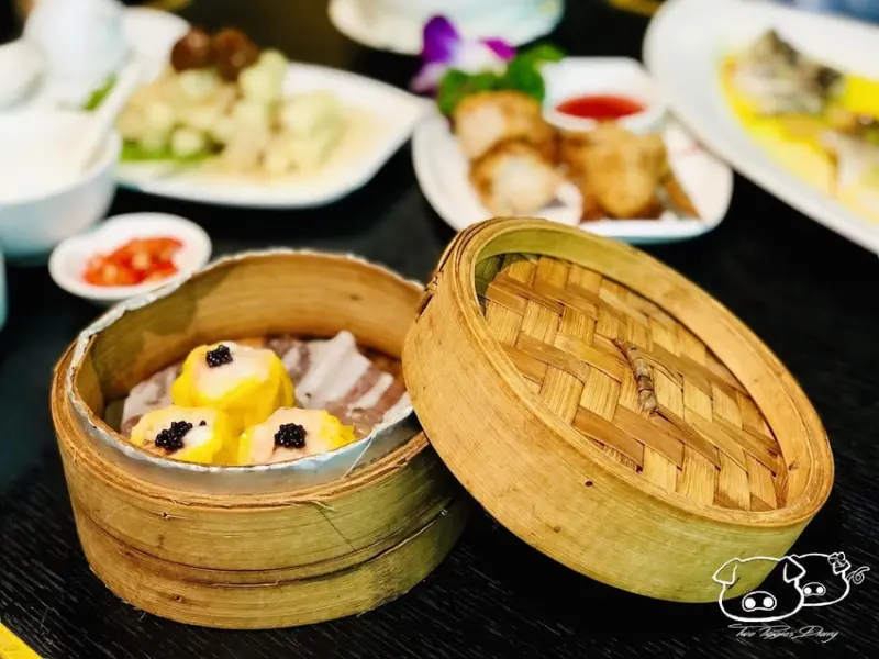 [大安區食記]糖朝Sweet Dynasty_香港來的港式茶點_雪影杏汁包令人回味_粥、麵、點心等正宗港式料理_兩隻豬的日常