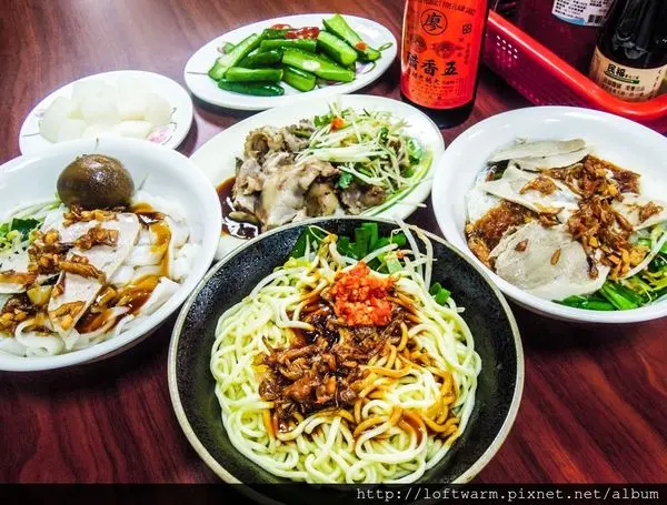 苗栗三義古早味麵店推薦 賴新魁麵館 古早味麵 米粉 客家粄條 共食分享很划算~