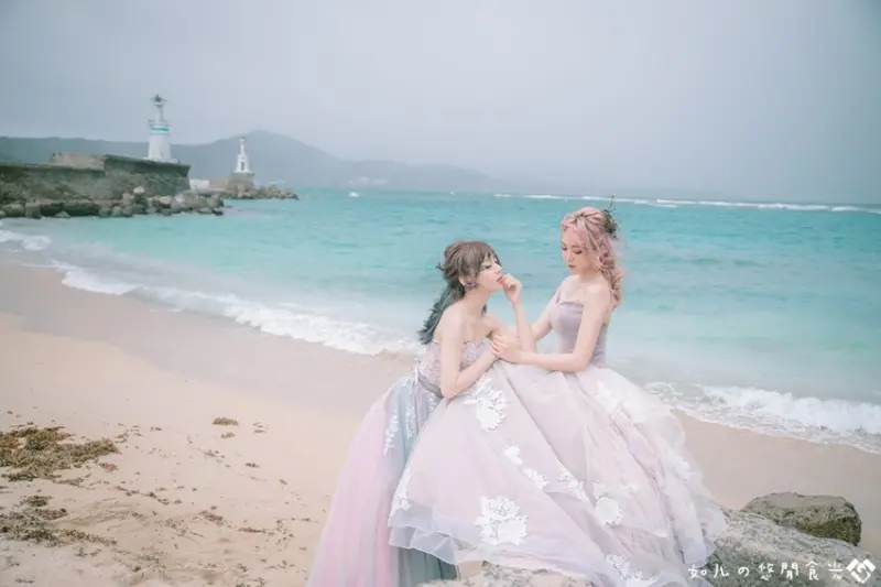 【婚紗MODEL】閨蜜寫真．閨蜜婚紗｜墾丁婚紗可以這樣拍！紫色浪漫唯美X婚紗創作｜結婚小鎮一條龍服務，享受「禮服快租」的平價時尚｜IN LACE 手工婚紗禮服