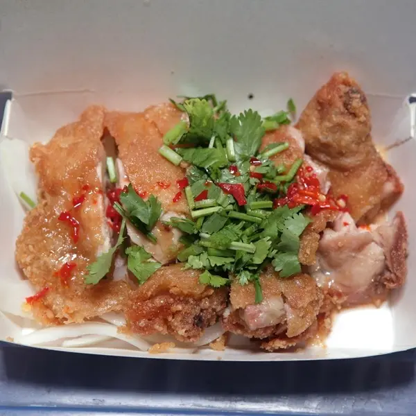 椰林泰式椒麻雞 (輔大花園夜市)