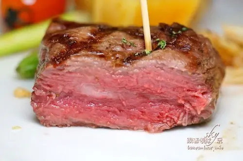 中壢在地人最愛頂級牛排【班格斯西式餐館】        
      