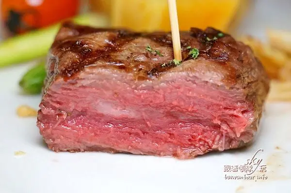 中壢在地人最愛頂級牛排【班格斯西式餐館】        
      