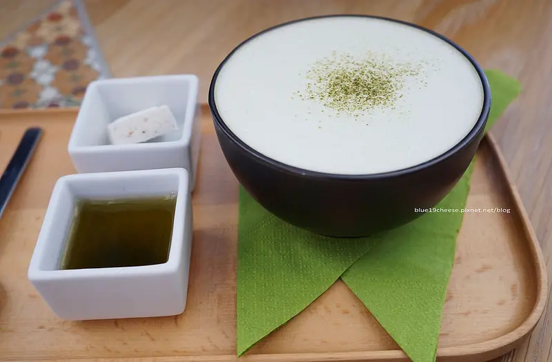 【台中南屯】林金生香研香所 百年餅行 -  南屯老街老屋傳統糕餅麻芛下午茶.麻芛戚風蛋糕麻芛太陽餅麻芛拿鐵創新又有特色.近萬和宮