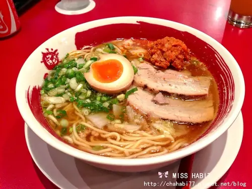 【中山區美食】二訪炸雞塊一樣好好吃喔。誠屋拉麵﹝中山店﹞