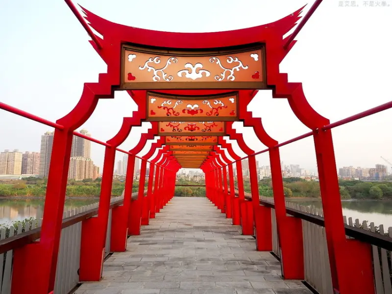 台版鳥居竟在新莊文昌祠前！IG熱門打卡景點，等你來踩線！