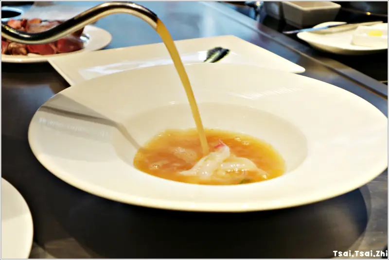 [台北大安]Mosun墨賞新鐵板料理|海陸超值套餐：活波士頓龍蝦、太平洋青醬冰卷、安格斯肋眼牛排|商業午餐NT680+10%起(捷運忠孝敦化站)