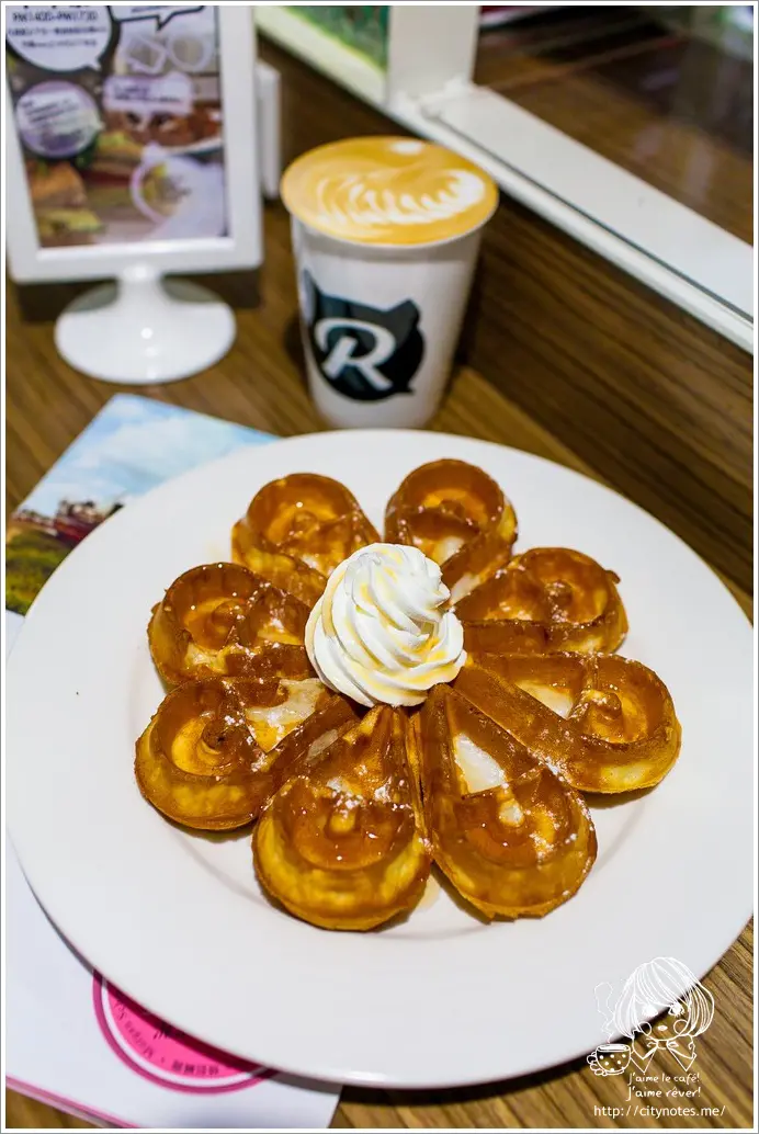 大直●Rahdesign Cafe喇低賽●冠軍咖啡＋麻糬鬆餅＝傳說中的下午茶