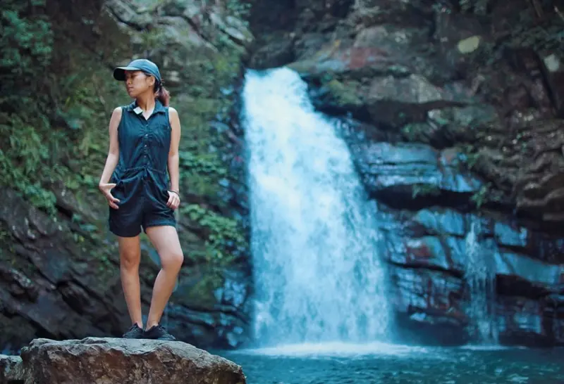 桃園旅遊景點/復興優霞雲瀑布(鐵木瀑布)，步行不用10分鐘輕鬆抵達傳說的仙境 - Ann‧榜哥‧生活事務所