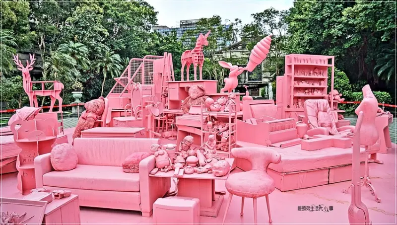 【台北景點】松山文創園區-原創基地節／國父紀念館站～網美最好拍的藝術場景，抽象的畫面或具象的物件，透過藝術、古蹟和自然的結合