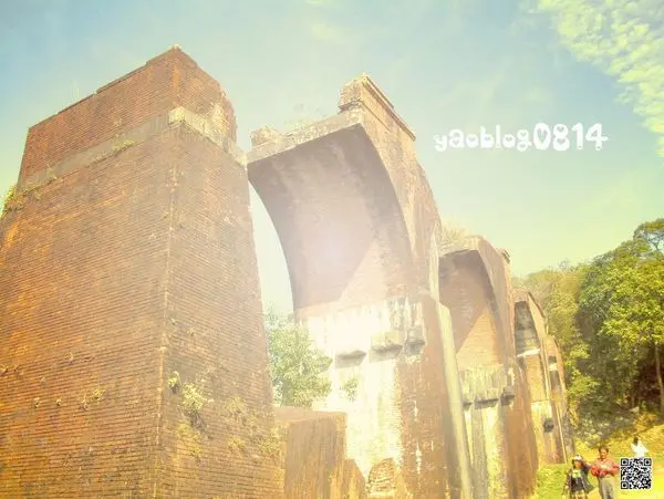 【苗栗三義│景點】魚藤坪斷橋／龍騰斷橋＊紅磚拱橋的殘缺之美