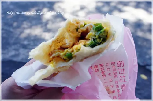 [宜蘭。頭城火車站] 價格樸實、真材實料の好味道❤阿公蔥油餅