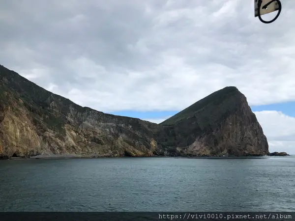 圓圓家出去玩-《奧丁丁在地體驗-宜蘭頭城》龜山島半日遊，賞鯨、登島，三合一，終於登上龜山島囉！！文末有影片喔