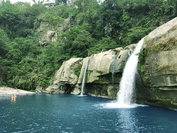 【平溪】『貓咪與簾幕大瀑布』微笑車站、嶺腳瀑布