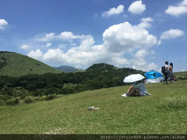 {台北❤️陽明山｝擎天崗大草原野餐絹絲瀑布步道內湖737巷古早麵