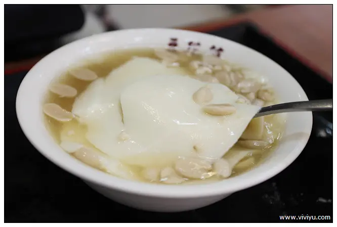 [台北．美食]寧夏夜市三大必吃~豆花莊&東石鮮蚵&劉芋仔．蛋黃芋餅
