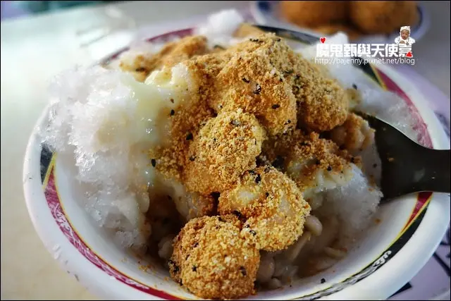 《捷運淡水線/雙連站/中山站美食》寧夏夜市美食N連彈懶人包~豬肝榮仔．祥記大橋頭麻糬冰．鴨頭正二代蛋包瓜仔肉湯．旺來水果蛋糕．順路來紅燒肉羹．詹記雞腳翅．慈音古早味阿婆飯團