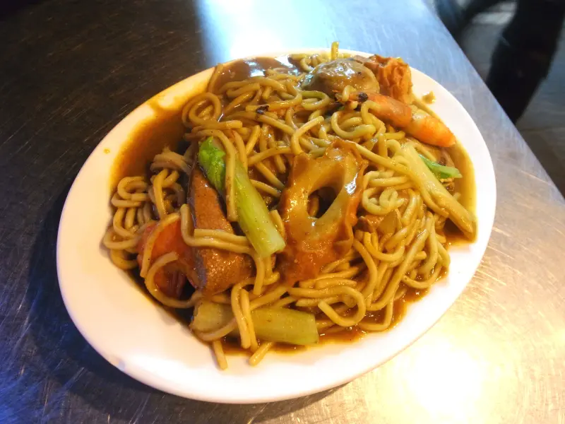 GRD4日誌---31012013 阿華炒麵：聲名遠播的基隆在地美食